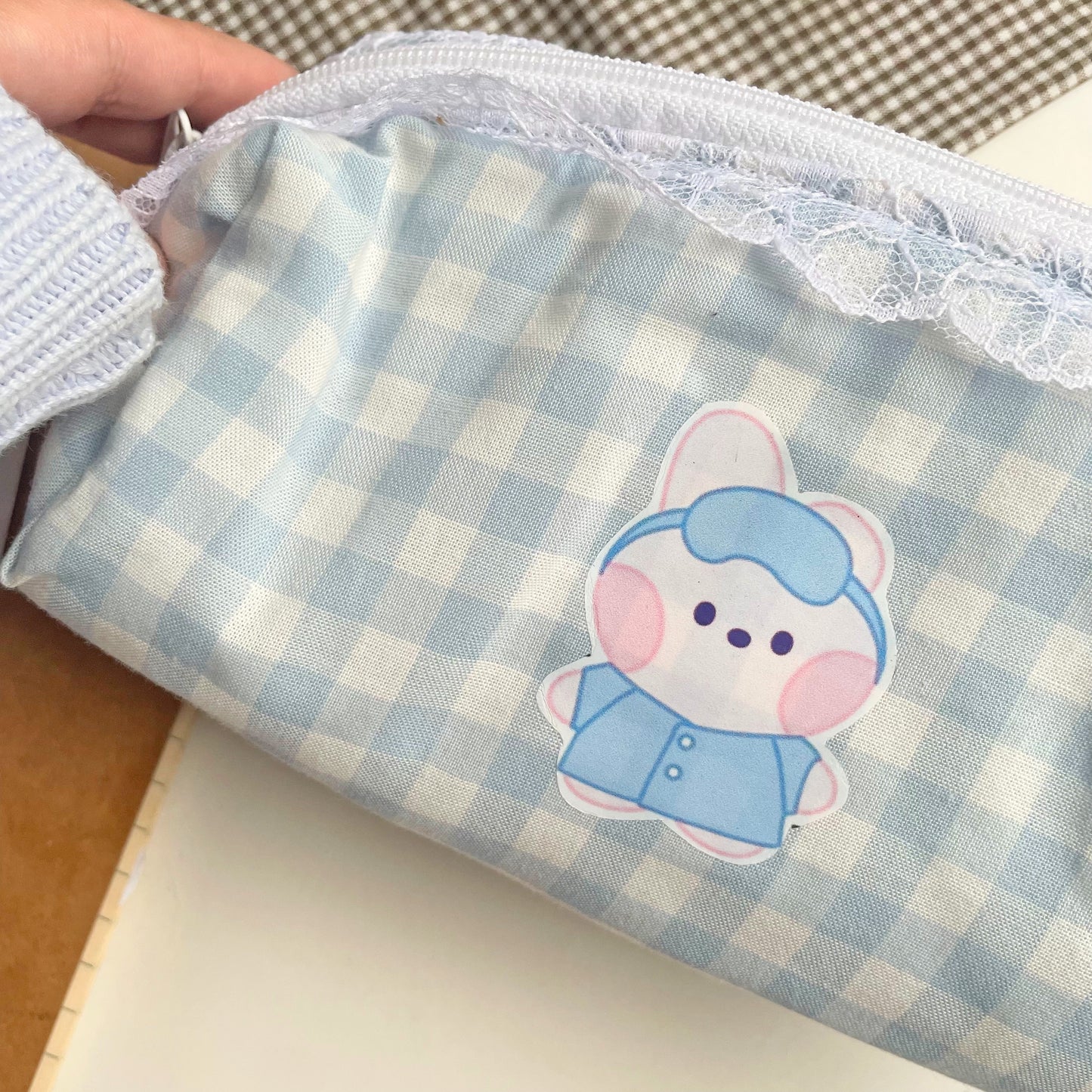 BT21 pouch